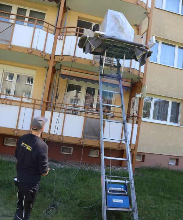 Praxisumzug mit Möbellift in Bergisch Gladbach